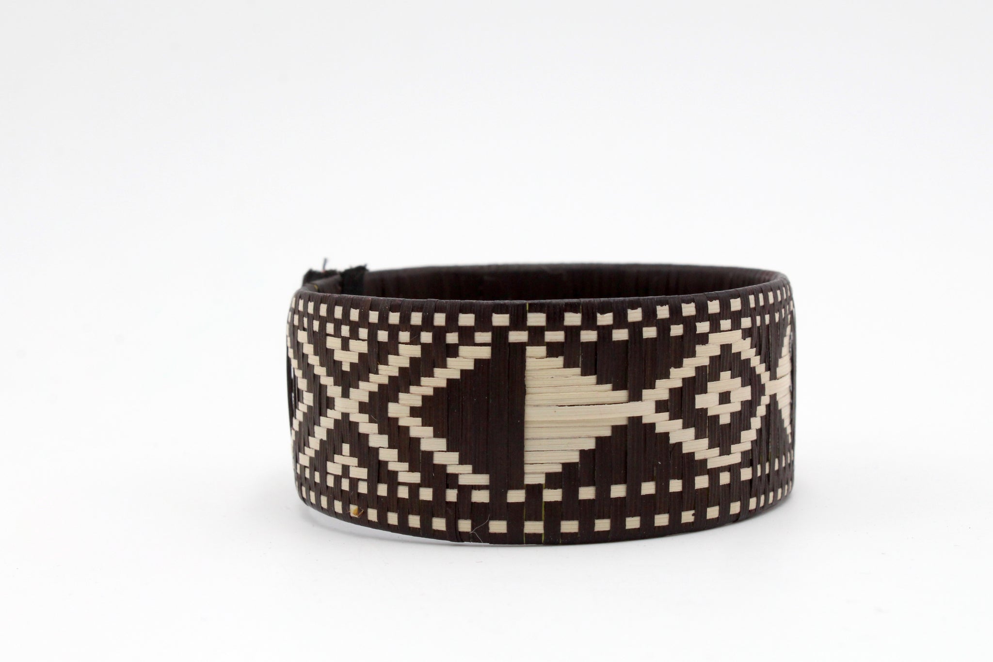 Black and White Diamonds and Diagonals - Medium Cuff Caña Flecha Bracelets (Set of Three)