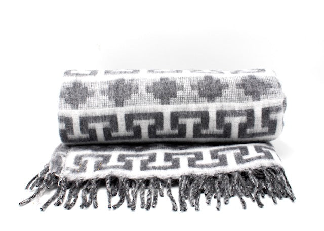 Alpaca Blankets - Geometric Pattern in Grey and White