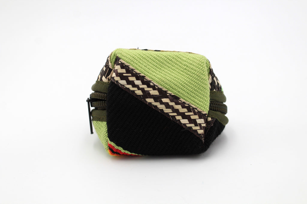 Green and Black Chica Wayuu Small Woven Coin Purse