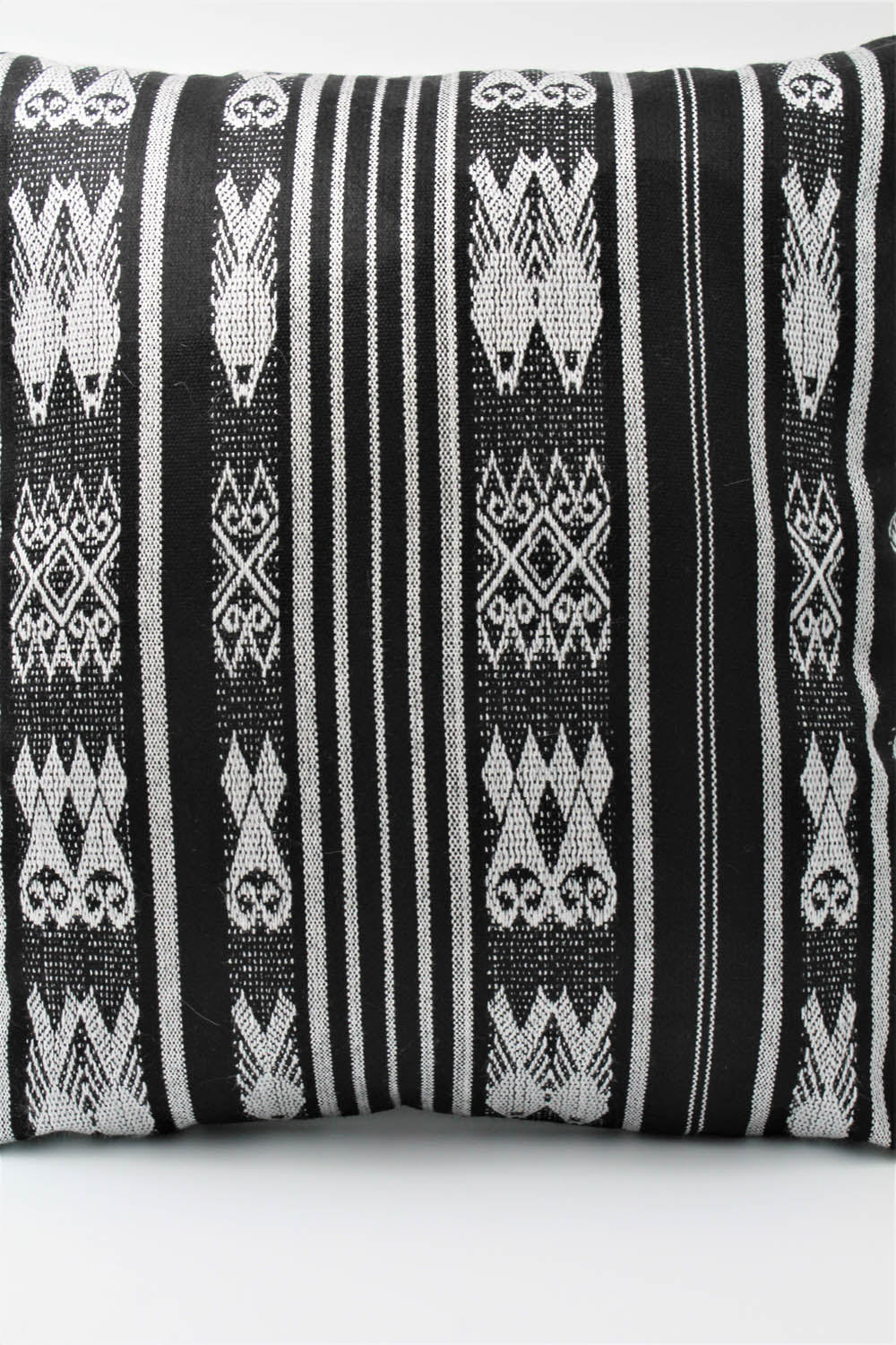 El Mar Pillow Collection: Black and White Fish with Black Tassels